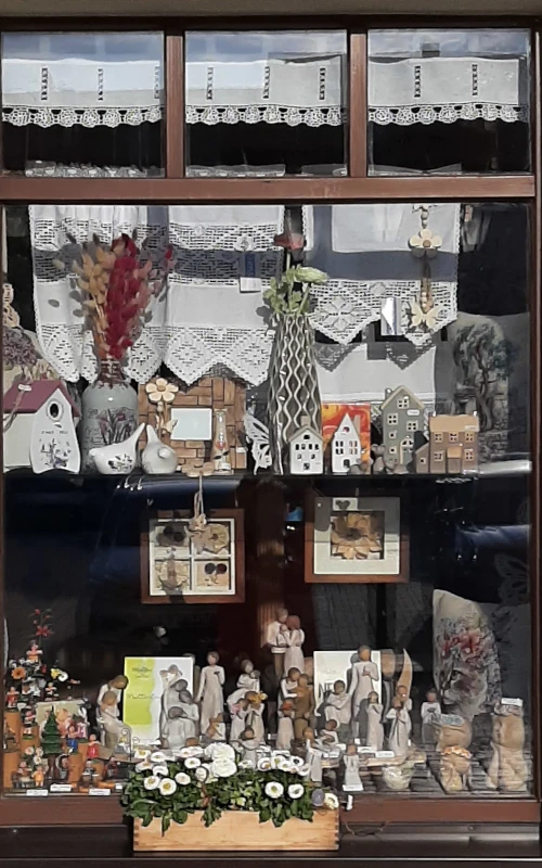 linkes Ladenfenster